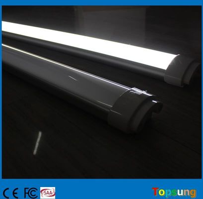 Yüksek kaliteli Alüminyum alaşımı PC kapağı ile su geçirmez ip65 5f 60w ofis için üç kanatlı LED doğrusal ışık