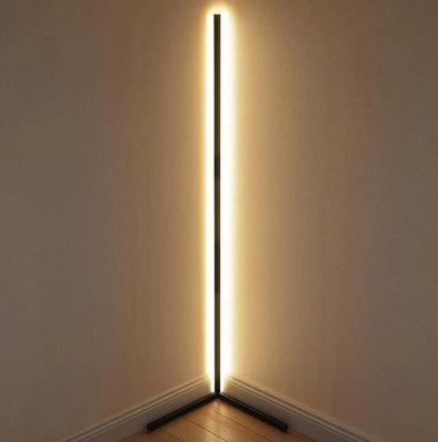 140cm sıcak beyaz doğrusal LED zemin lambası ev dekorasyonu için Avrupa tarzı